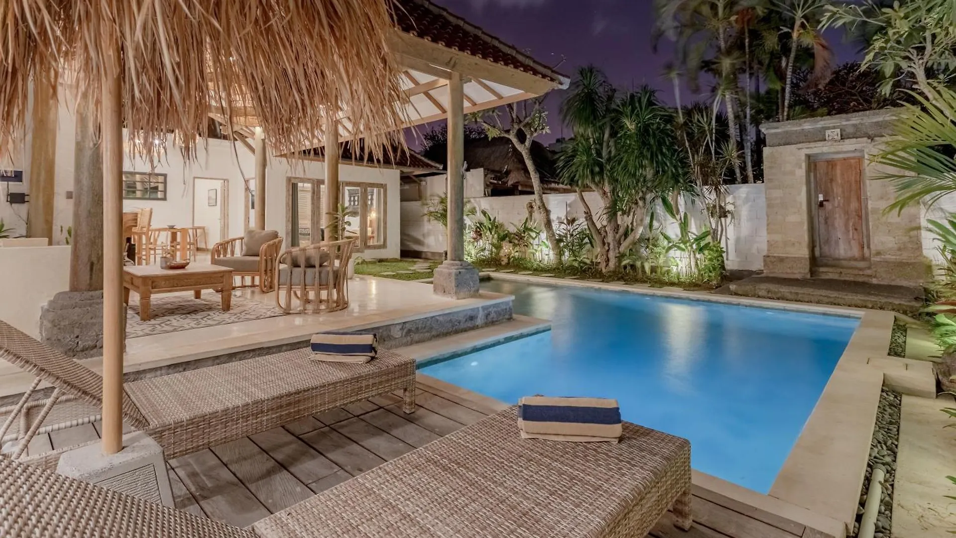 Sae Villa - Private Escape Near Seminyak 0*,  Endonezya